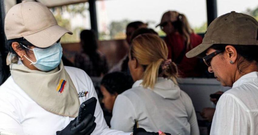 En busca de ayudar a las familias más vulnerables por la pandemia del coronavirus, el Gobierno de Colombia lanzó el programa Ingreso Solidario. (Foto: Agencias)