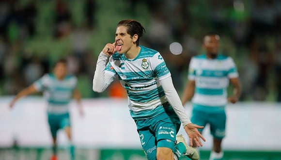 Santiago Muñoz llegó al Newcastle procedente del Santos Laguna (Foto: Getty Images).