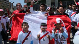 Selección Peruana: la barra ya alienta a la bicolor en La Paz (FOTOS)