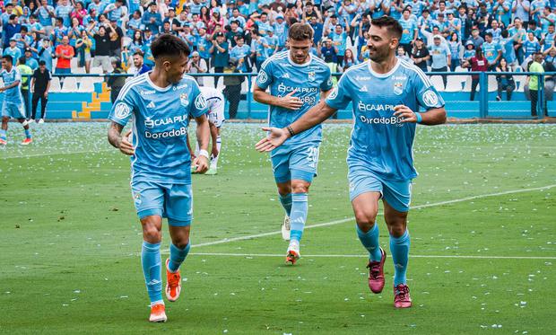 Cristal (34 puntos) es el líder del Apertura seguido de la 'U' (33). Foto: Saucedo/GEC.