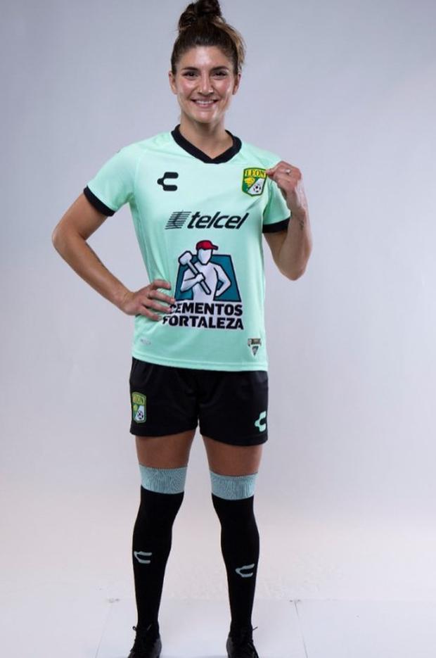 Anisa Guajardo en su nuevo equipo León (Foto: Anisa Guajardo/Instagram)