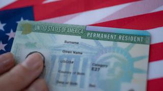Inmigrantes que busquen la ‘Green Card’ deberán estar vacunados contra el COVID-19