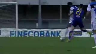 A punta de fuerza y potencia: Duván Zapata aprovechó un error en salida y marcó el 1-0 para el Atalanta [VIDEO]