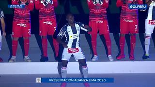 Se ganó a la hinchada: Cristian Zúñiga bailó en su presentación [VIDEO]