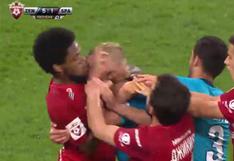 A puño limpio: la pelea entre Smolnikov y Luiz Adriano en la Liga Premier de Rusia [VIDEO]