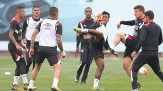 Perú vs. Ecuador: la bicolor ya entrena con la pelota que usarán en Quito