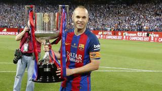 Andrés Iniesta y la inédita foto de niño en la que la camiseta de la Selección de Argentina se roba todas las miradas