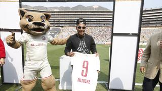 Todo un ‘crack’: así fue el homenaje de Raúl Ruidíaz en el Monumental en la previa del Universitario vs. Real Garcilaso [VIDEO]