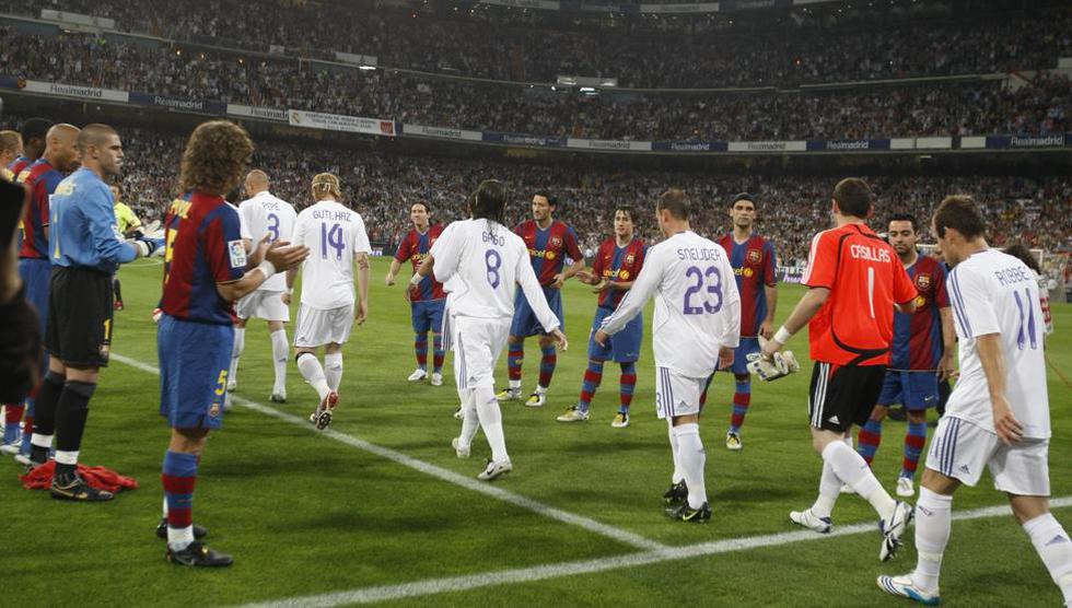 Pasillo del Barcelona al Real Madrid tras conquistar los blancos la Liga 2007-2008. (Foto: Pep Morata)