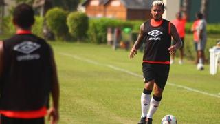 Universitario: Juan Vargas jugó de lateral en la primera práctica de Pedro Troglio