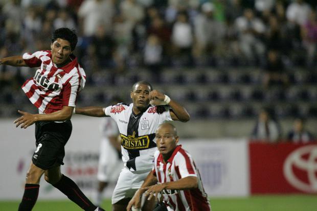 Wilmer Aguirre fue la figura de Alianza Lima en la Copa Libertadores 2010. (Foto: GEC)