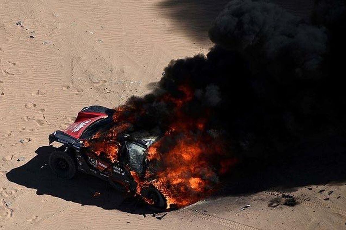 El buggy DXX se incendió en la Etapa 1 del Dakar 2020. (Foto: Alerta Racing)