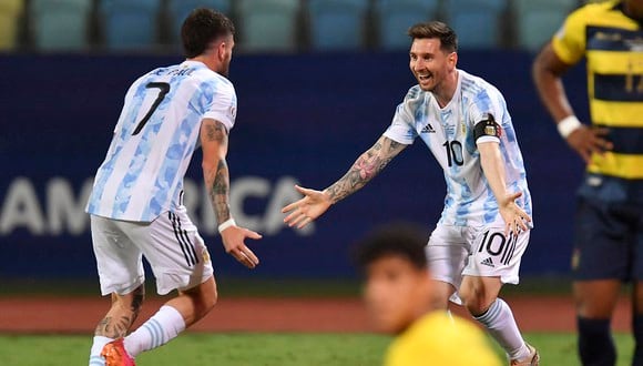 El astro argentino brindó dos asistencias y marcó un golazo de tiro libre en la victoria de 3-0 sobre Ecuador. | Foto: AFP