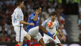 Ronaldinho demostró que su magia sigue intacta con doble huacha