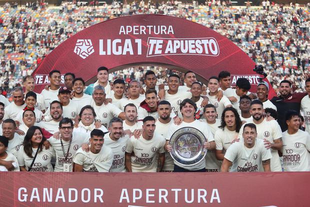 Celebración de Universitario como ganador del Torneo Apertura (Fotos: Jesús Saucedo)