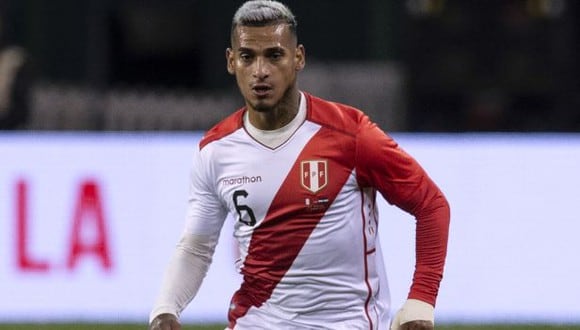Miguel Trauco dio la asistencia de gol para el 2-2 ante Paraguay. (Foto: AFP)