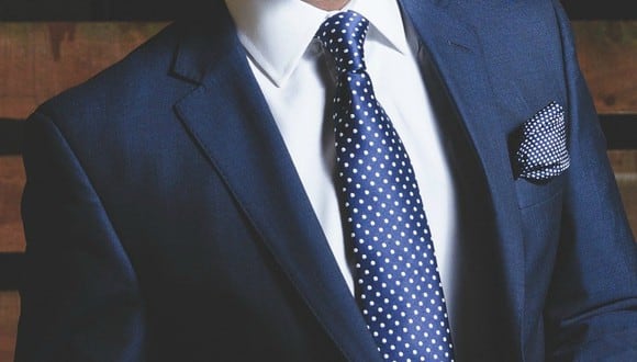 ¿Es posible hacer el nudo de corbata en cuestión de segundos? La respuesta es sí y llega gracias a un ingenioso usuario de TikTok. (Foto: Referencial/Pixabay)