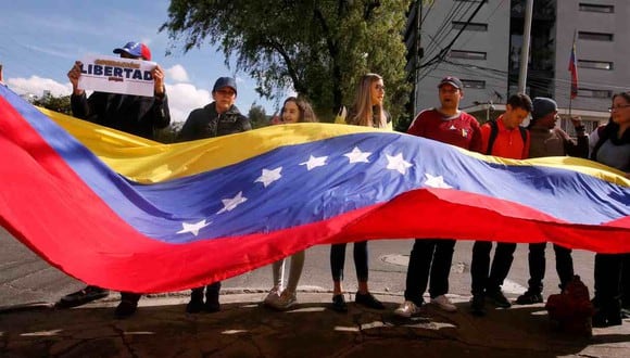 Cómo cobrar el Primer Bono Especial abril 2023 en Venezuela: fechas y montos de pago (Foto: EFE)