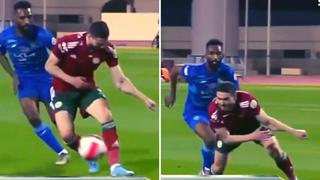 Futbolista sufre dolorosa lesión en el fútbol de Arabia