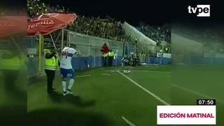 Lanzan palos a jugador de Universidad Católica de Chile