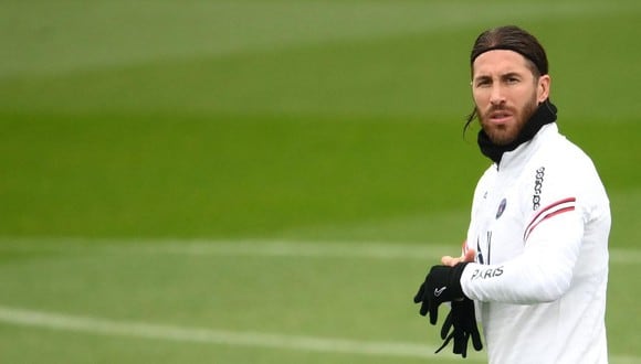 Sergio Ramos debutó con el PSG el domingo frente al  Saint-Étienne. (Foto: AFP)