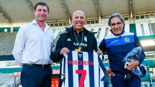 Gran regalo: Mosquera recibió reconocimiento de Talleres en la previa de la Libertadores