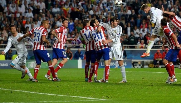 Sergio Ramos anota de cabeza el 1-1 ante el Atlético al minuto 92:48 y consigue que la final de la Champions League 2013-2014 se prolongue hasta la prórroga. (Foto: Getty)