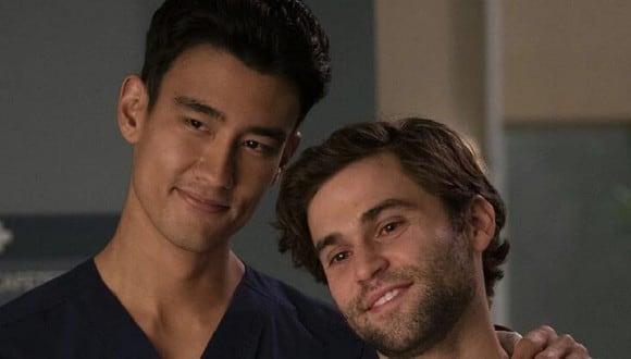 Jake Borelli, quien interpreta a Levi Schmit, abandona "Grey’s Anatomy" en la temporada 21 del drama médico (Foto: ABC)