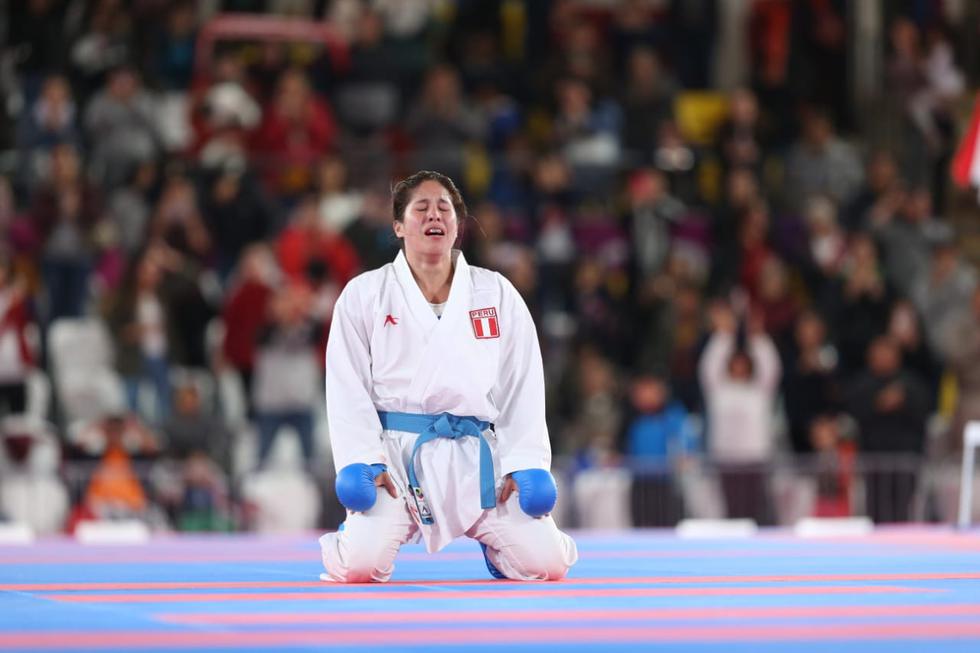 La emotiva celebración de Alexandra Grande tras ganar la medalla de oro. (Foto: Violeta Ayasta)