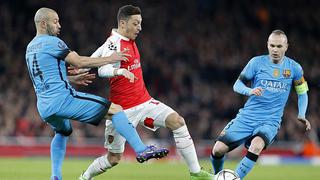 Arsenal: hinchas calificaron actuación de Mesut Ozil con polémica foto