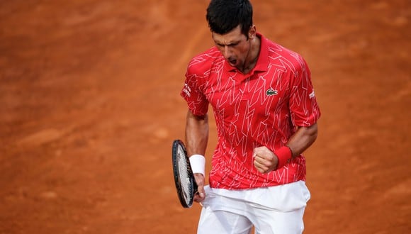 Novak remontó y se quedó con el título del 1000 de Roma. (AFP)