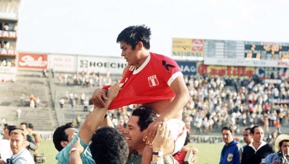 Hugo Sotil fue clave para la remontada de la Selección Peruana en su debut en México 1970. (Foto: Getty Images)