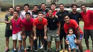 Edison Flores, Renato Tapia y otros futbolistas cerraron el año con pichanga en Lima