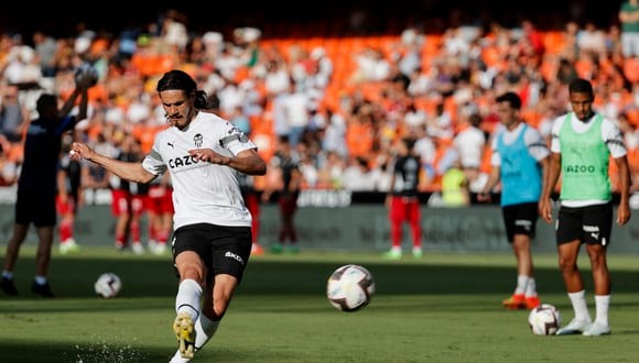 Cavani gran novedad del Valencia frente al Celta de Iago Aspas. (Foto: EFE)