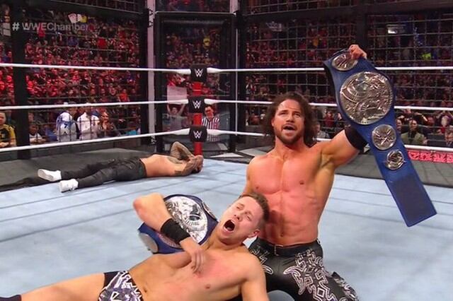 The Miz y John Morrison retuvieron los títulos en parejas de SmackDown tras ganar la cámara de eliminación de hombres. (Foto: WWE)