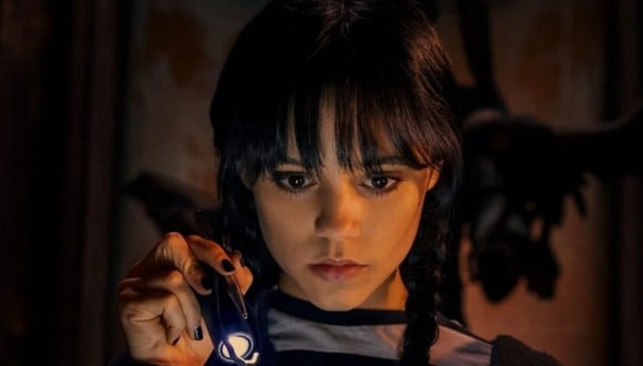La actriz estadounidense Jenna Ortega como Merlina Addams en la serie de Netflix “Wednesday” (Foto: Netflix)
