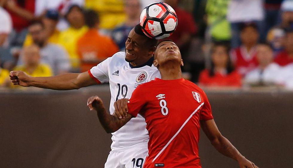 La Selección Peruana neutralizó el ataque de Colombia en el primer tiempo. (AFP)