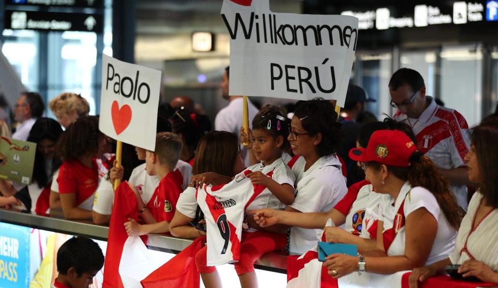 Algarabía en la llegada de Perú a Zurich (Fotos: Daniel Apuy)