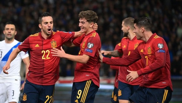 España venció por 1-0 a Grecia y es líder del Grupo B de las Eliminatorias Qatar 2022. (Foto: AFP)