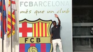 Entre aplausos: Dembélé ya está en Barcelona y fue recibido por los hinchas azulgranas