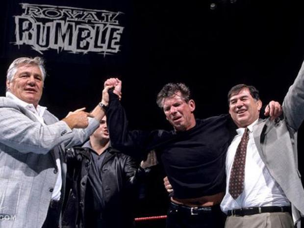El triunfo de Vince McMahon fue uno de los más polémicos en la historia de Royal Rumble. (Foto: WWE)