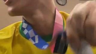 Richarlison provocó a Argentina tras ganar medalla de oro: “Se busca rival en Sudamérica” [VIDEO]