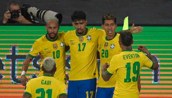 Brasil se quedó con la victorias gracias a un polémico gol de Firmino y un agónico tanto de Casemiro sobre el final. Colombia se adelantó con gol de Díaz.  | Foto: AFP