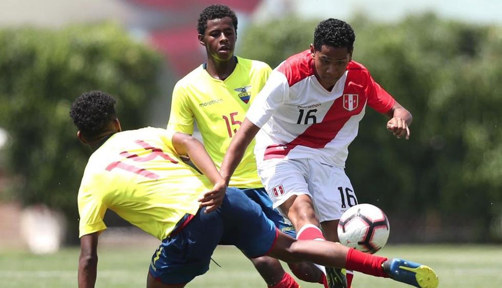 La Selección Peruana Sub 17 frente a Ecuador. (FPF)