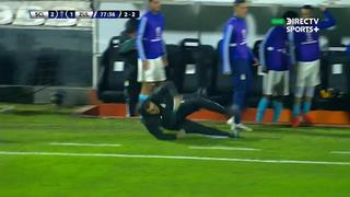 Se dio un volantín: el blooper de Claudio Vivas en el partido por Copa Sudamericana [VIDEO]