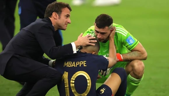 'Dibu' Martínez habló sobre el pasaje con Mbappé en Qatar 2022. (Foto: EFE)
