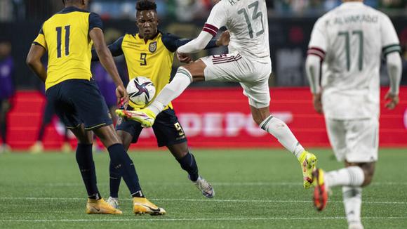 México y Ecuador se miden en partido amistoso internacional FIFA en la ciudad de Chicago.  (Video: Selección Mexicana / Twitter)