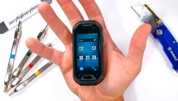 El teléfono móvil más pequeño del mundo está en