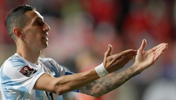 Ángel Di María se unió a los hinchas de Argentina en un cántico. (Foto: Reuters)