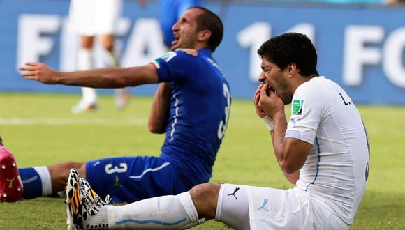 En el Mundial Brasil 2014, Luis Suárez mordió a Giorgio Chiellini (Foto: AFP)
